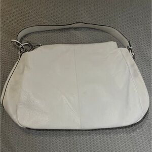 T Tahari Large White Leather Montreal Shoulder Bag In Pre-owned Condition.